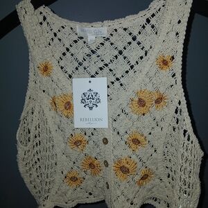 Rebellion Cream Crochet Sunflower Button-Front Tank Top NWT